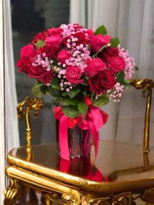 20 ROSES -DIVINE DUO RED AND HOT PINK ROSES IN GLASS VASE